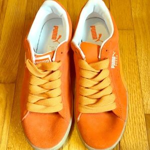 Puma Sport Lifestyle Suede Orange Sneakers NWOB
